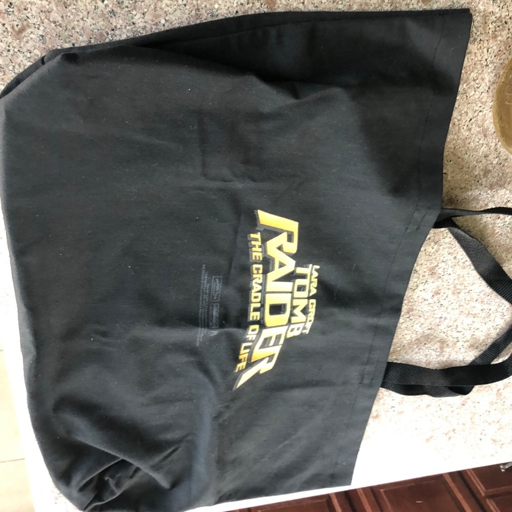 Laura Croft Tomb Raider The Cradle of Life Tote - Picture 2 of 4